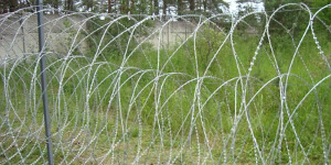 Спиральные барьеры безопасности (СББ) в Омске